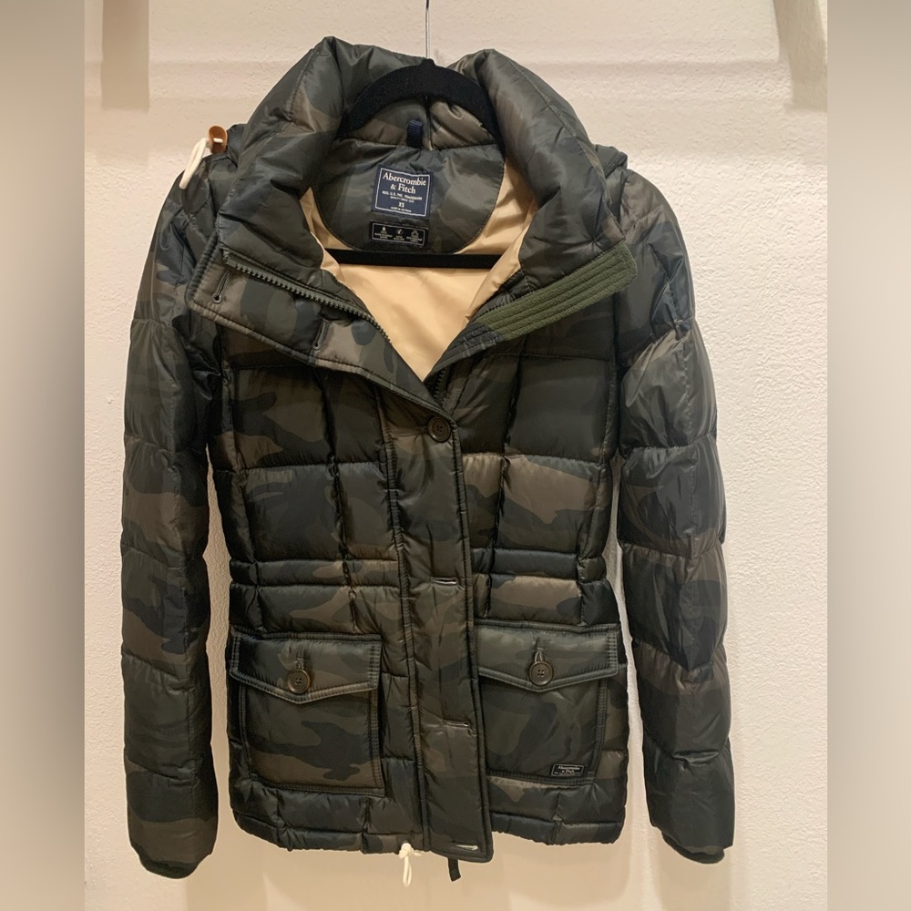 Abercrombie and Fitch green camouflage puff jacket